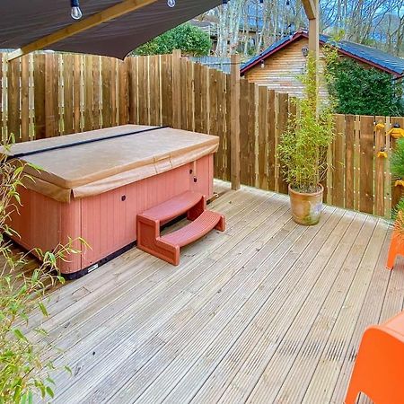Ivyleaf Combe Lodges Stratton  外观 照片