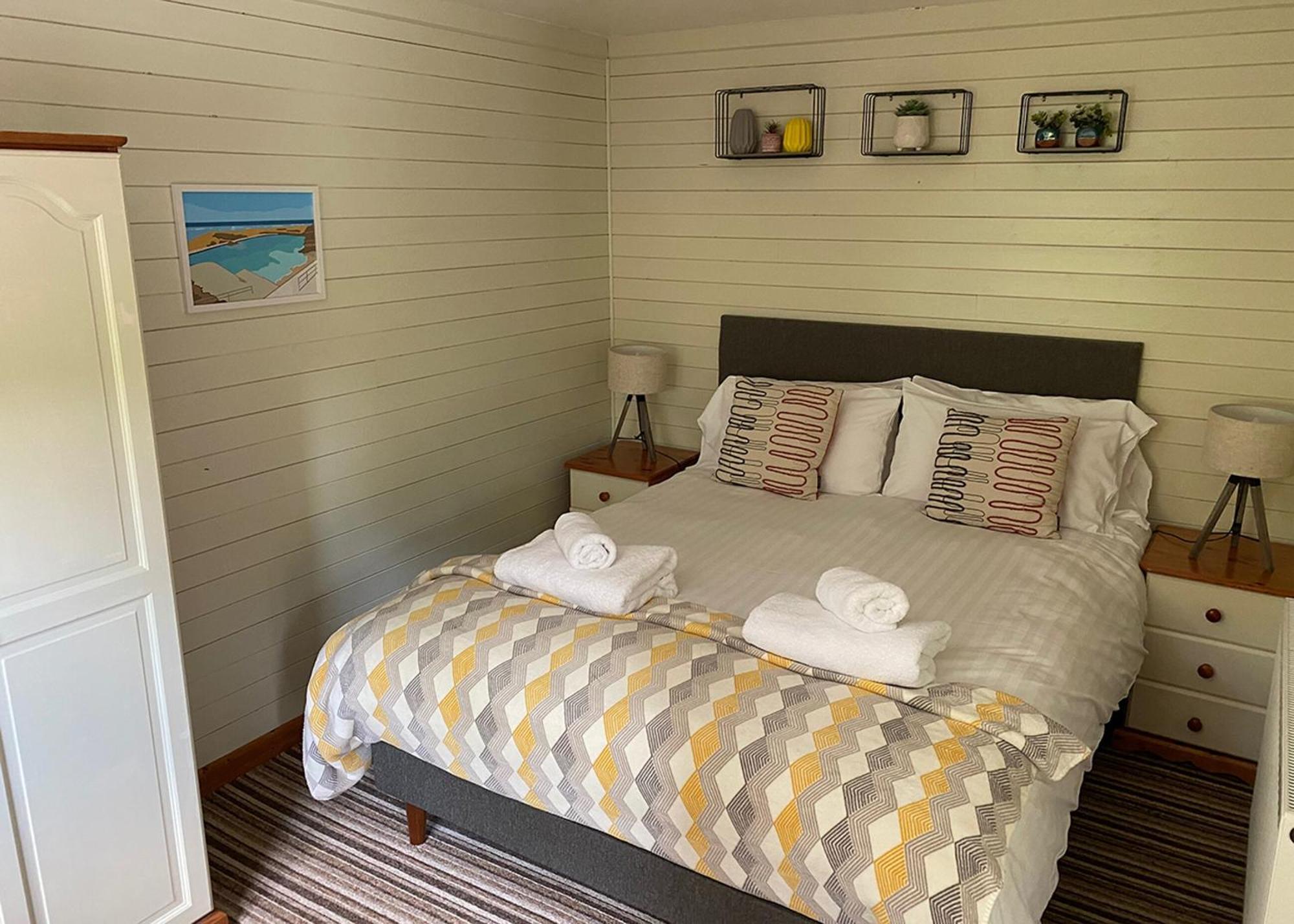 Ivyleaf Combe Lodges Stratton  外观 照片
