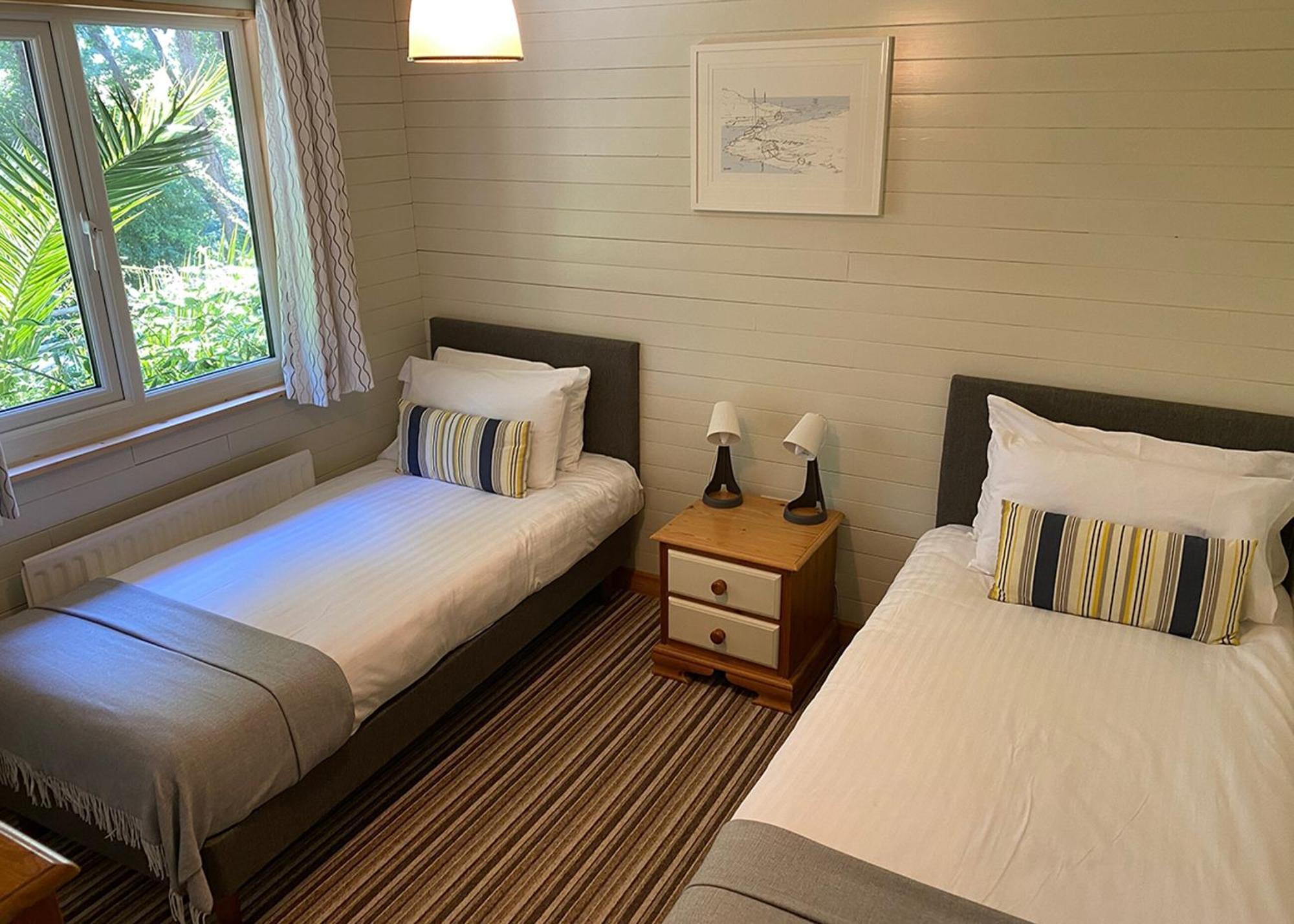 Ivyleaf Combe Lodges Stratton  客房 照片